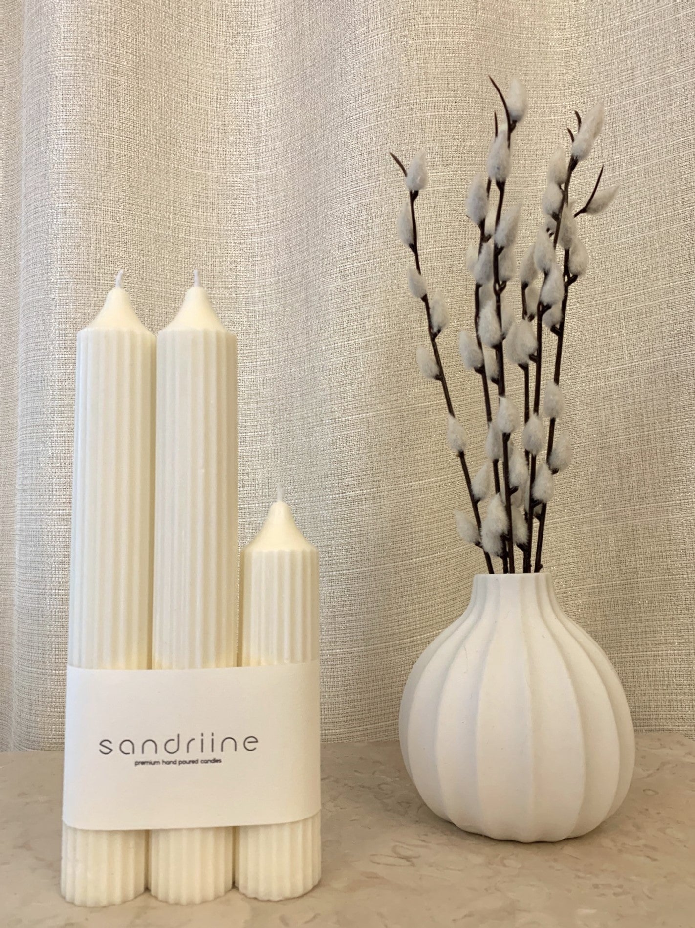 Pointed Ribbed Pillar