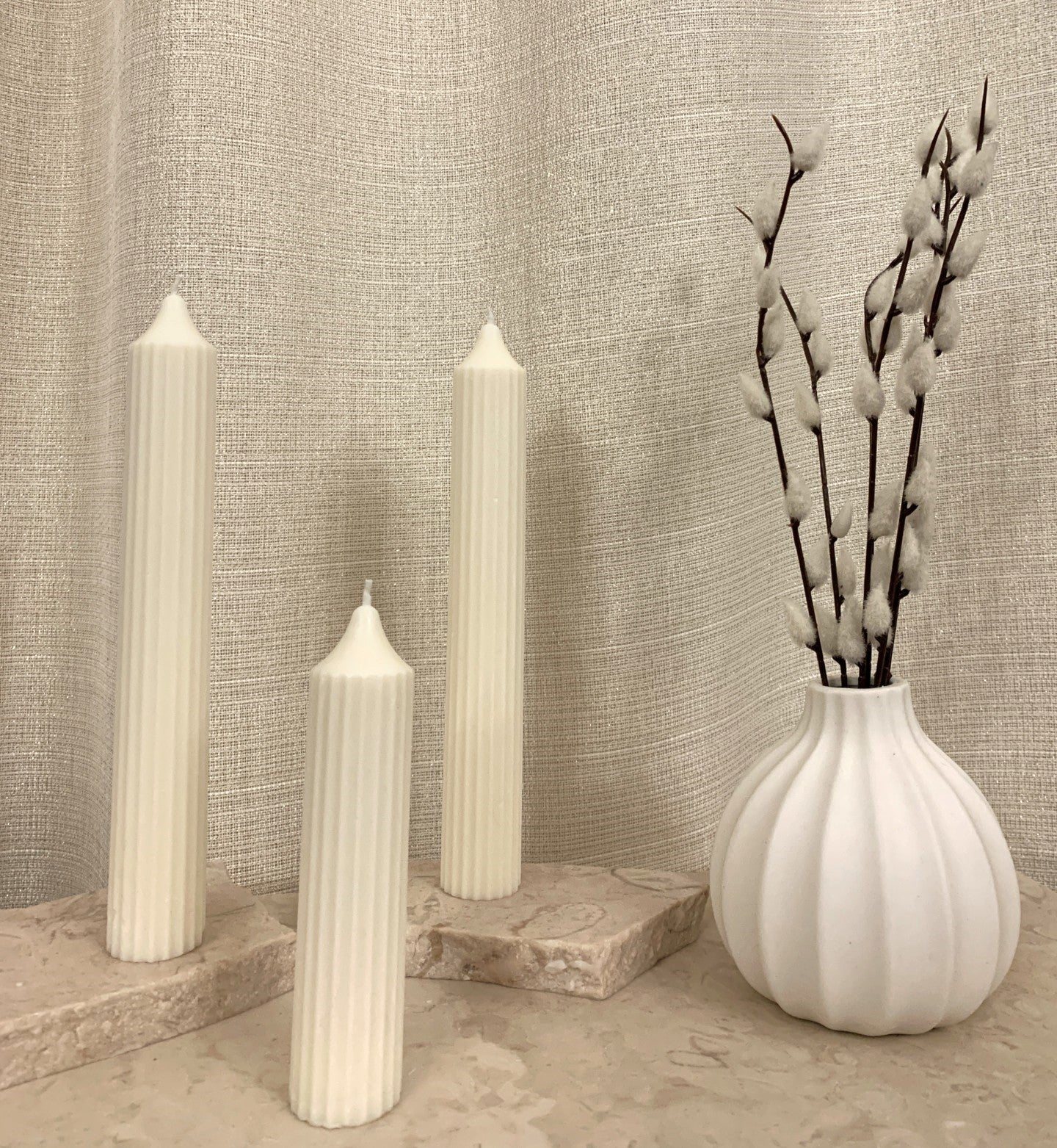 Pointed Ribbed Pillar